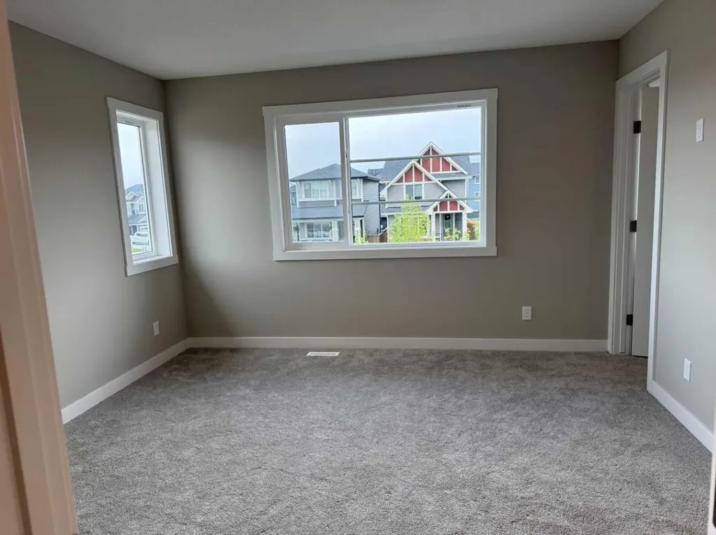 302 Sundown Road Cochrane AB T4C 3H2