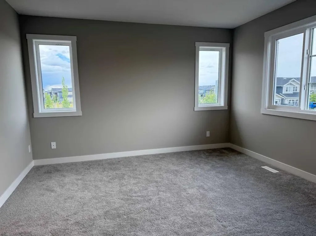 302 Sundown Road Cochrane AB T4C 3H2