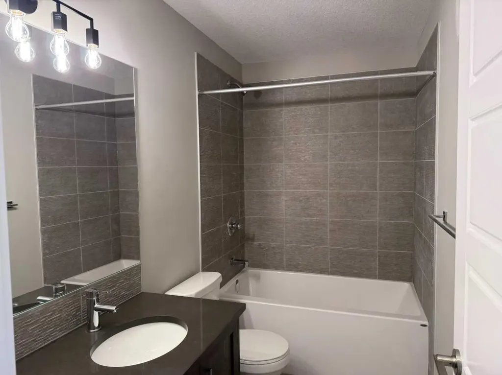 302 Sundown Road Cochrane AB T4C 3H2
