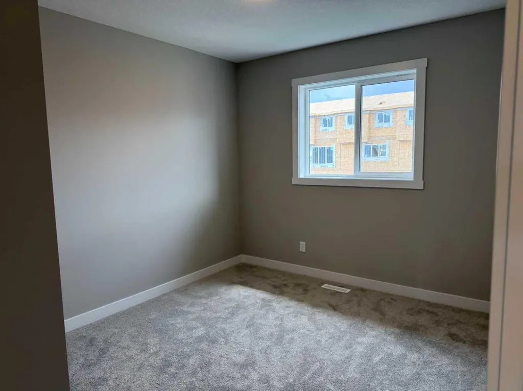 302 Sundown Road Cochrane AB T4C 3H2