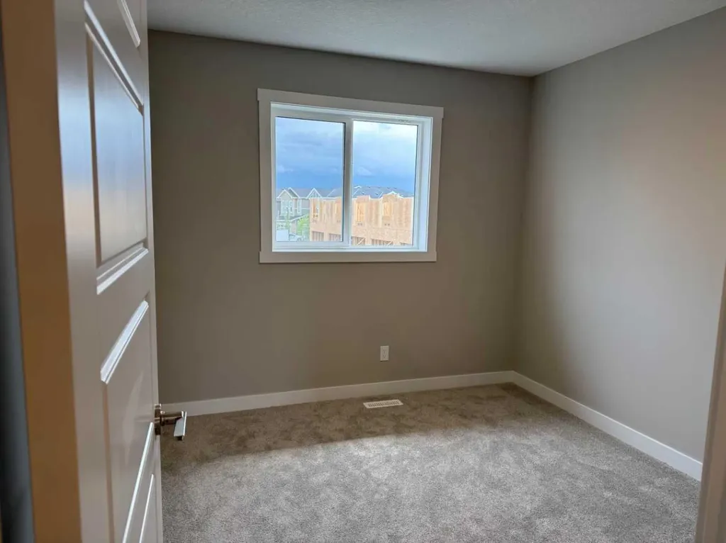 302 Sundown Road Cochrane AB T4C 3H2