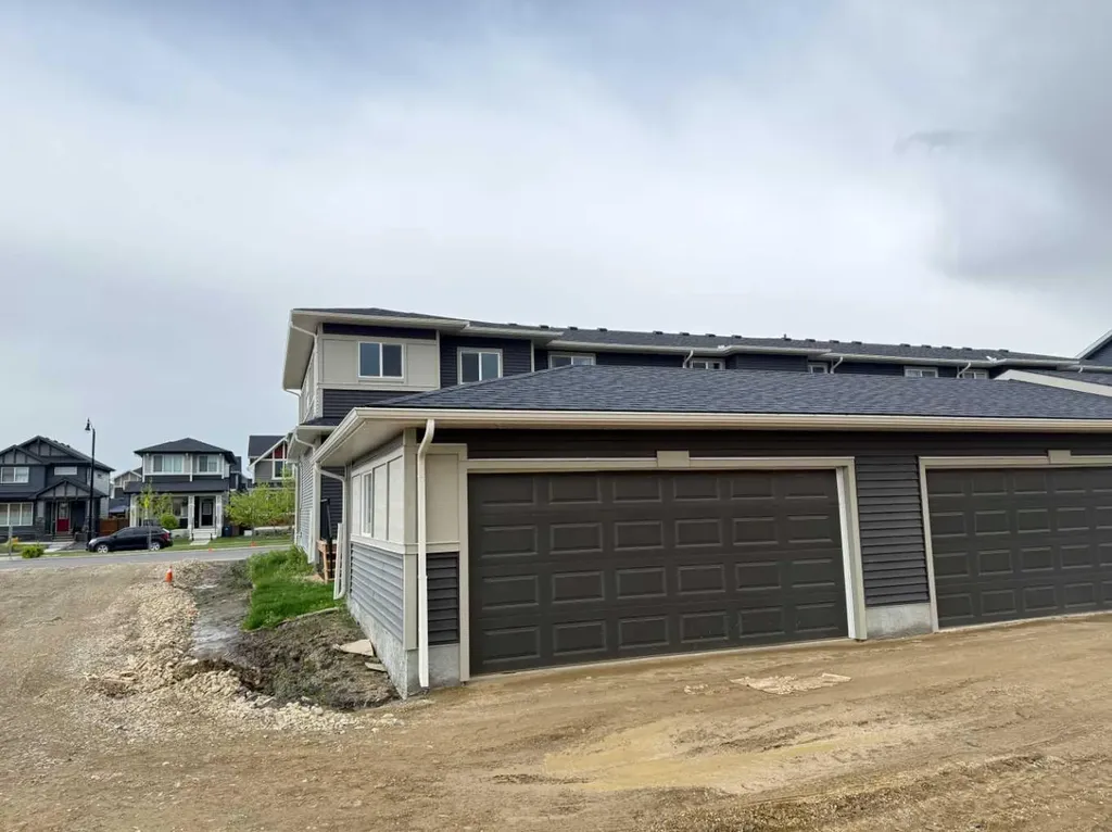 302 Sundown Road Cochrane AB T4C 3H2