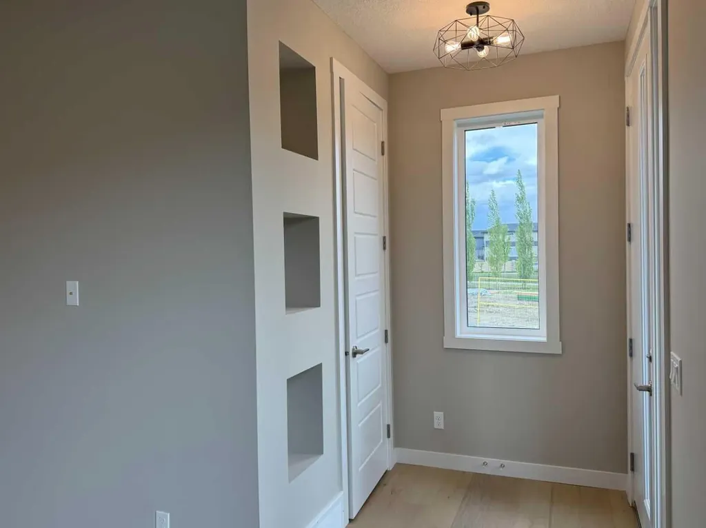 302 Sundown Road Cochrane AB T4C 3H2