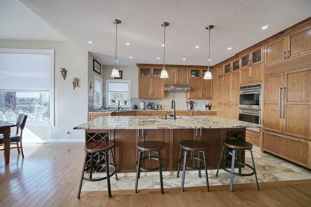 409 9 Street Beiseker AB T0M0G0