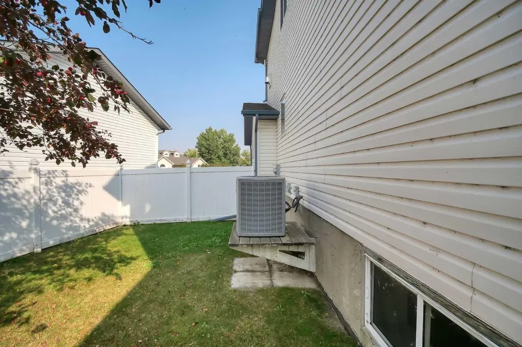 409 9 Street Beiseker AB T0M0G0
