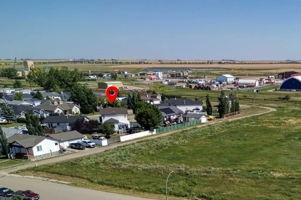 409 9 Street Beiseker AB T0M0G0