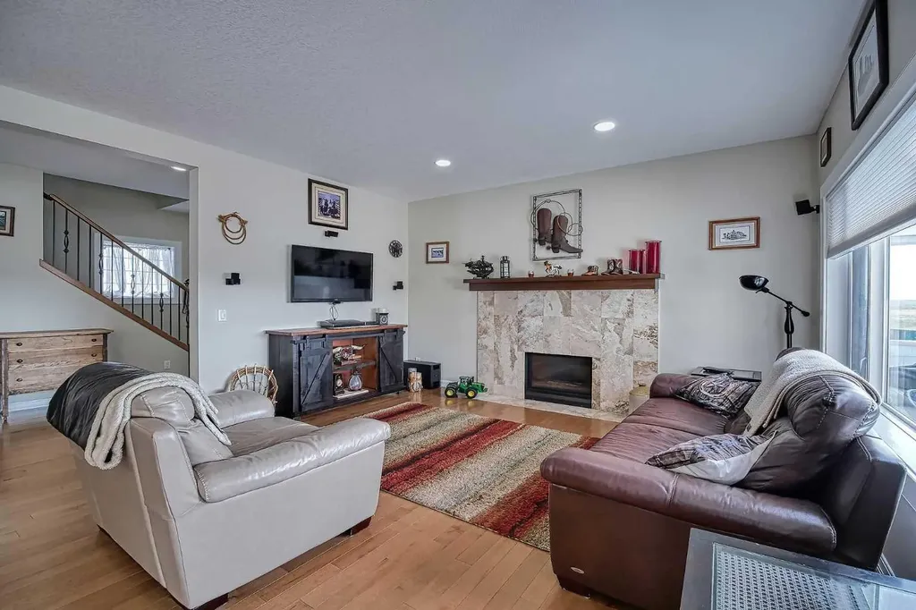 409 9 Street Beiseker AB T0M0G0