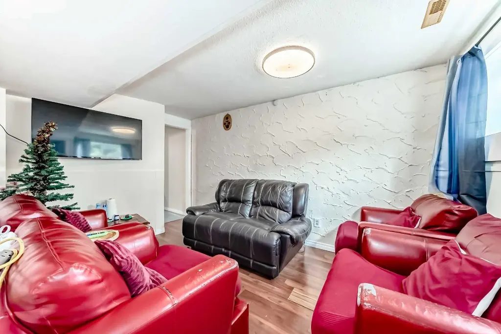 203 Penbrooke Close SE Calgary AB T2A 3N9