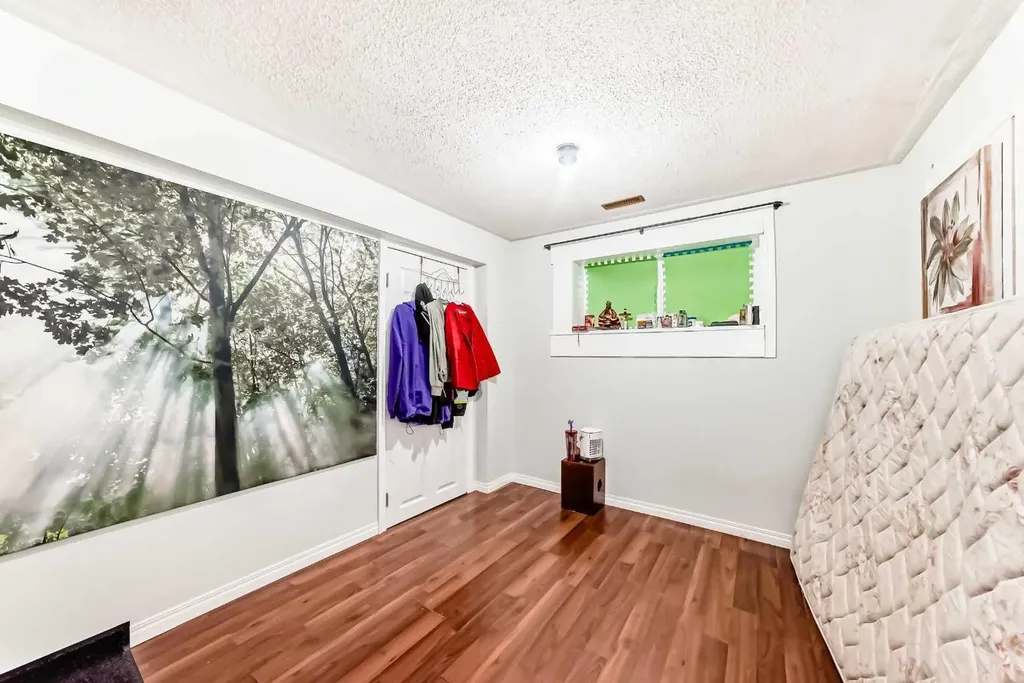 203 Penbrooke Close SE Calgary AB T2A 3N9