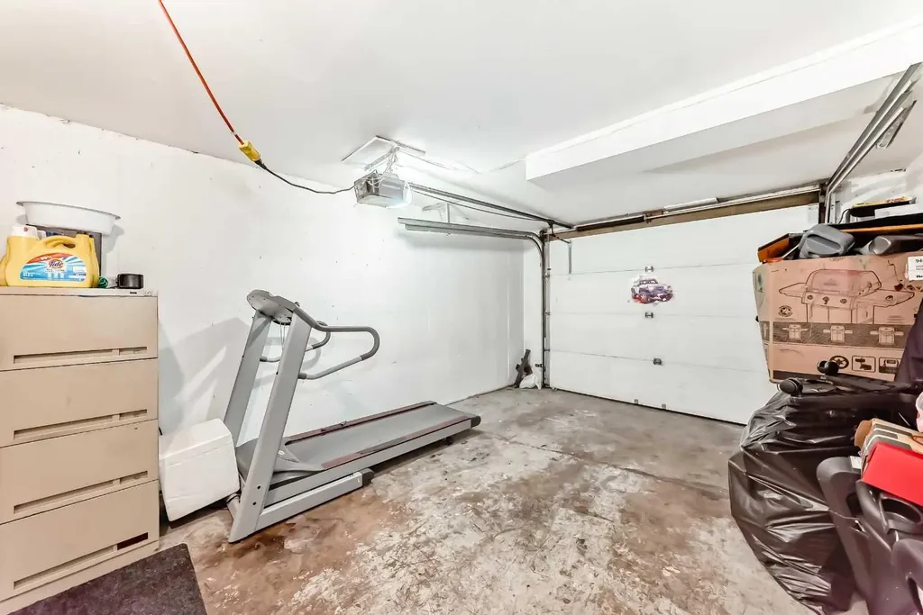 203 Penbrooke Close SE Calgary AB T2A 3N9