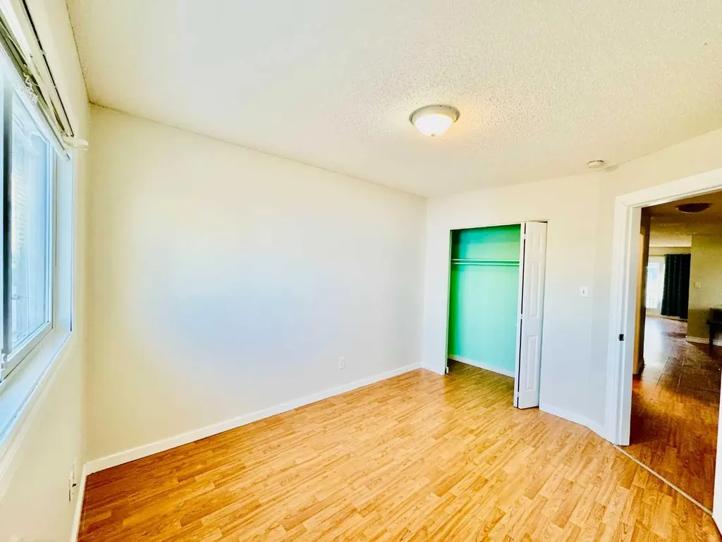 203 Penbrooke Close SE Calgary AB T2A 3N9