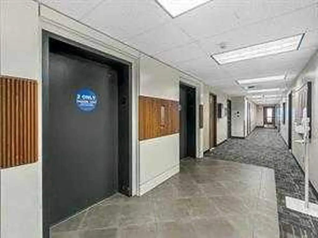 320 23 Avenue SW Calgary AB T2S 0J2