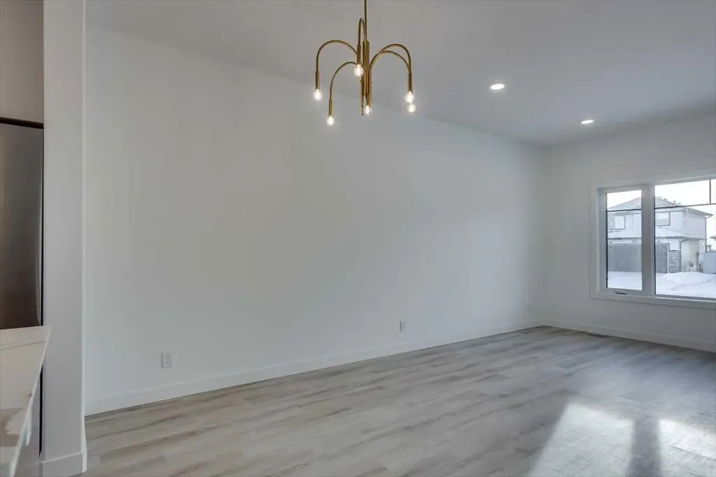 36 Memorial Parkway Rural Red Deer County AB T4E 3B7