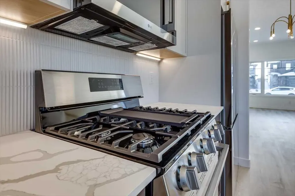36 Memorial Parkway Rural Red Deer County AB T4E 3B7