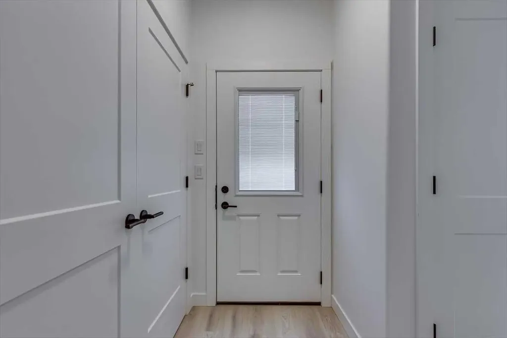 36 Memorial Parkway Rural Red Deer County AB T4E 3B7