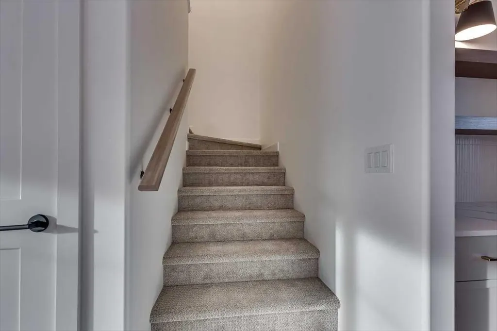 36 Memorial Parkway Rural Red Deer County AB T4E 3B7