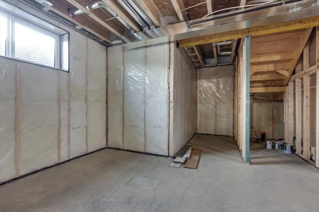 36 Memorial Parkway Rural Red Deer County AB T4E 3B7
