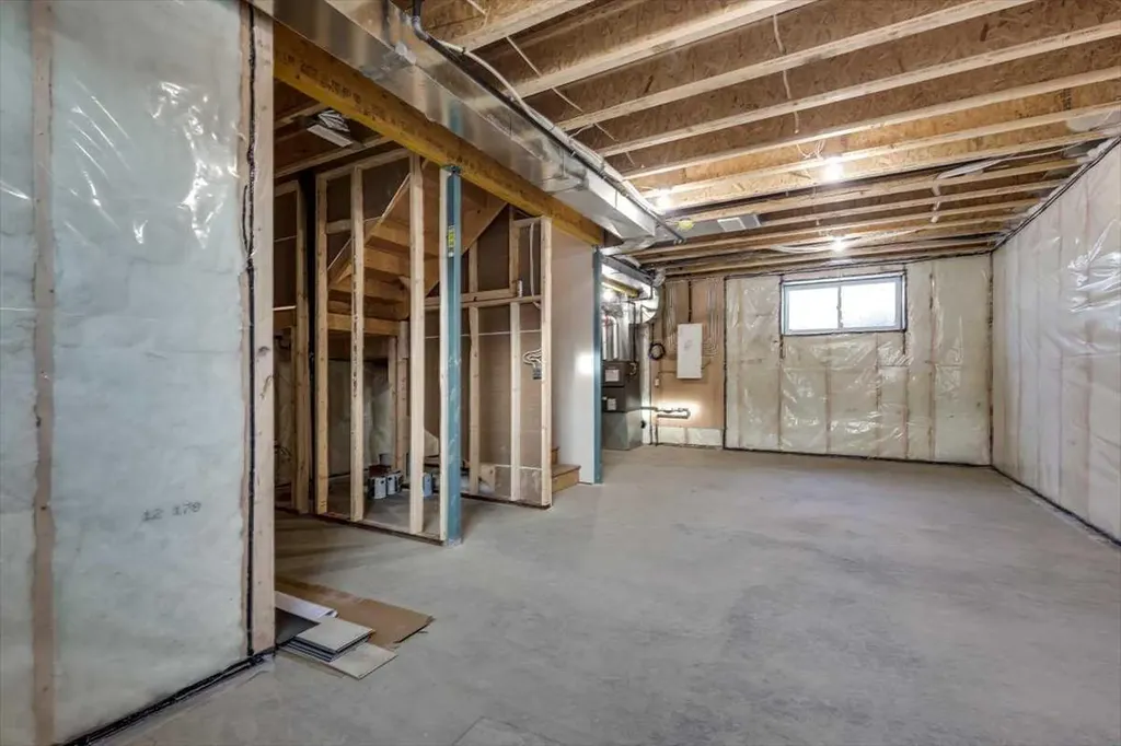 36 Memorial Parkway Rural Red Deer County AB T4E 3B7