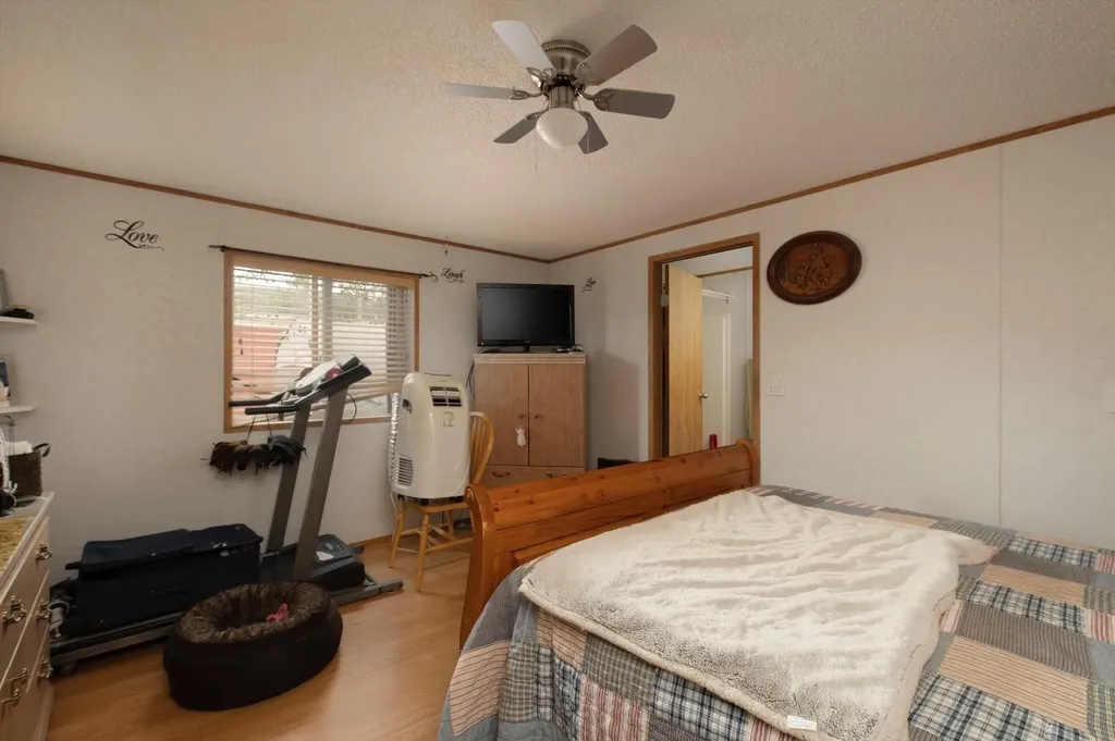240 Palomino Close Fort Mcmurray AB T9H 5M2