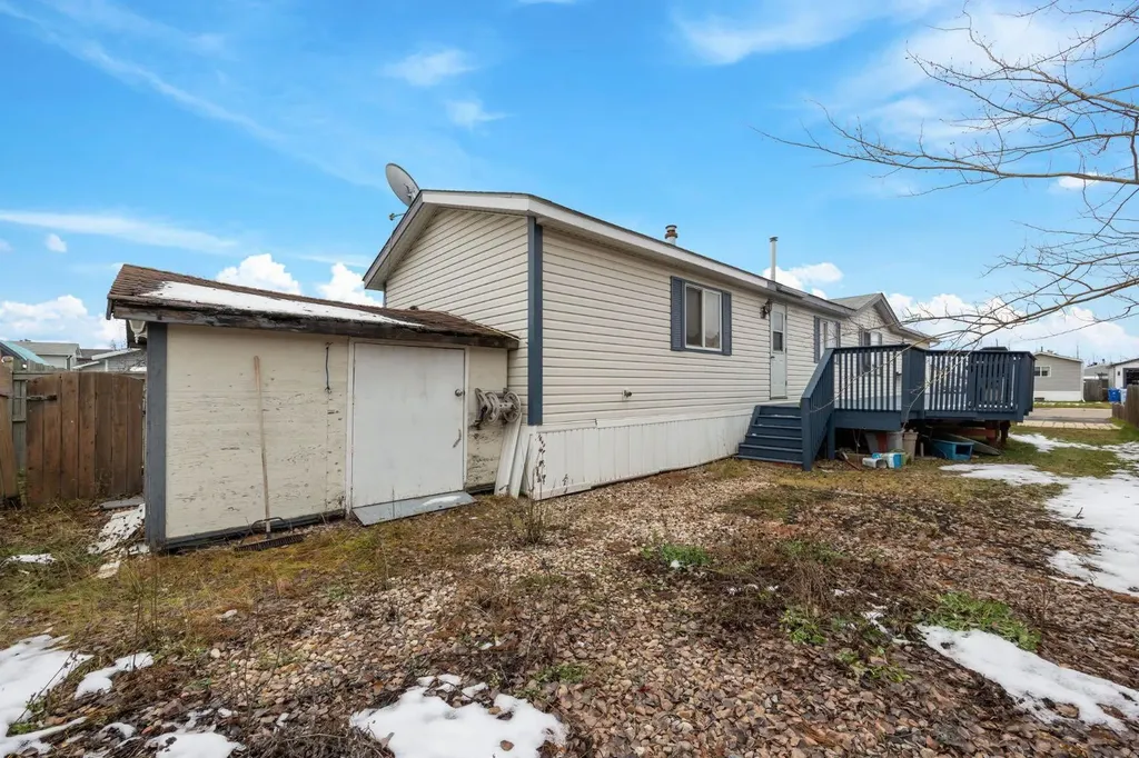 240 Palomino Close Fort Mcmurray AB T9H 5M2