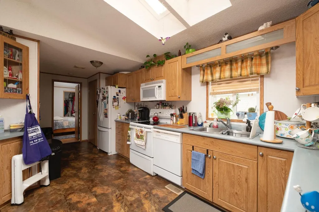 240 Palomino Close Fort Mcmurray AB T9H 5M2