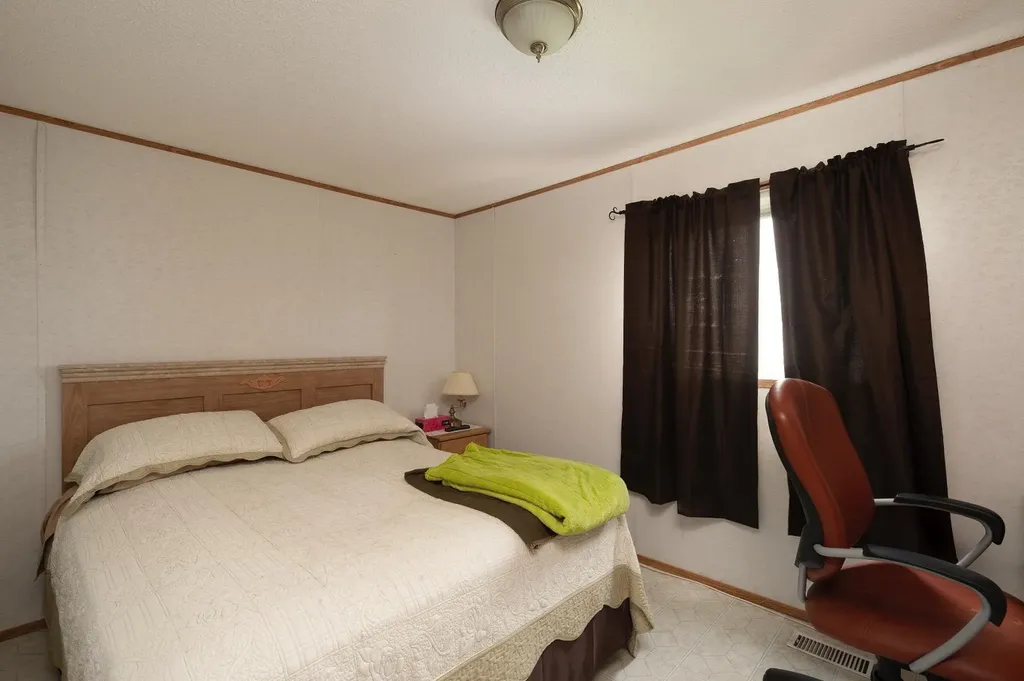 240 Palomino Close Fort Mcmurray AB T9H 5M2
