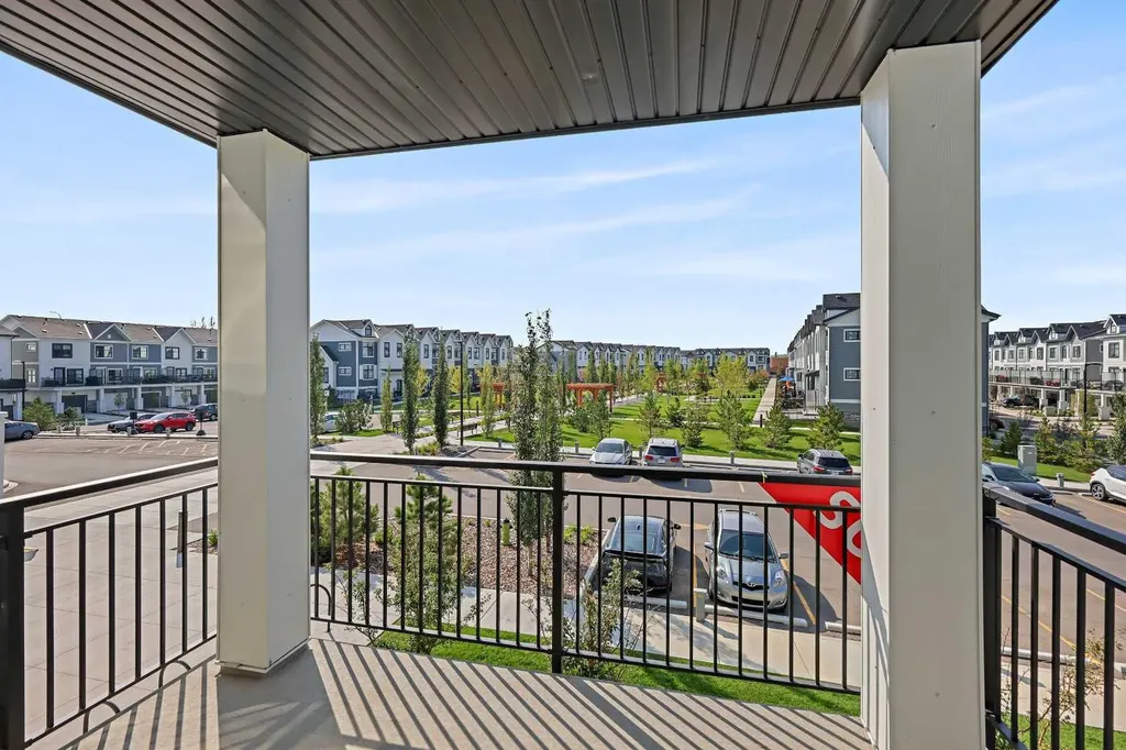 255 Les Jardins Park SE Calgary AB T2C 5W9