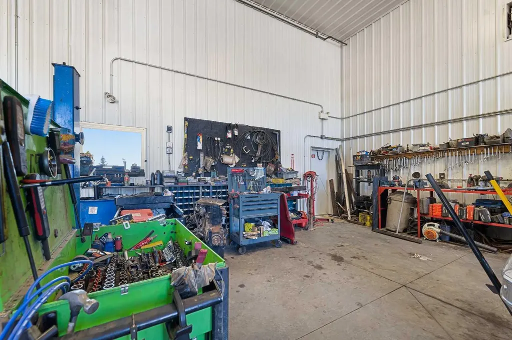 81 Barstow Street Carseland AB T0J 0M0