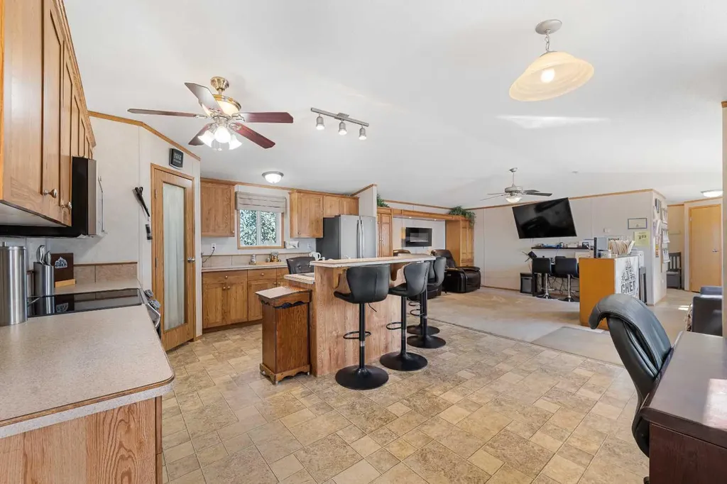 81 Barstow Street Carseland AB T0J 0M0