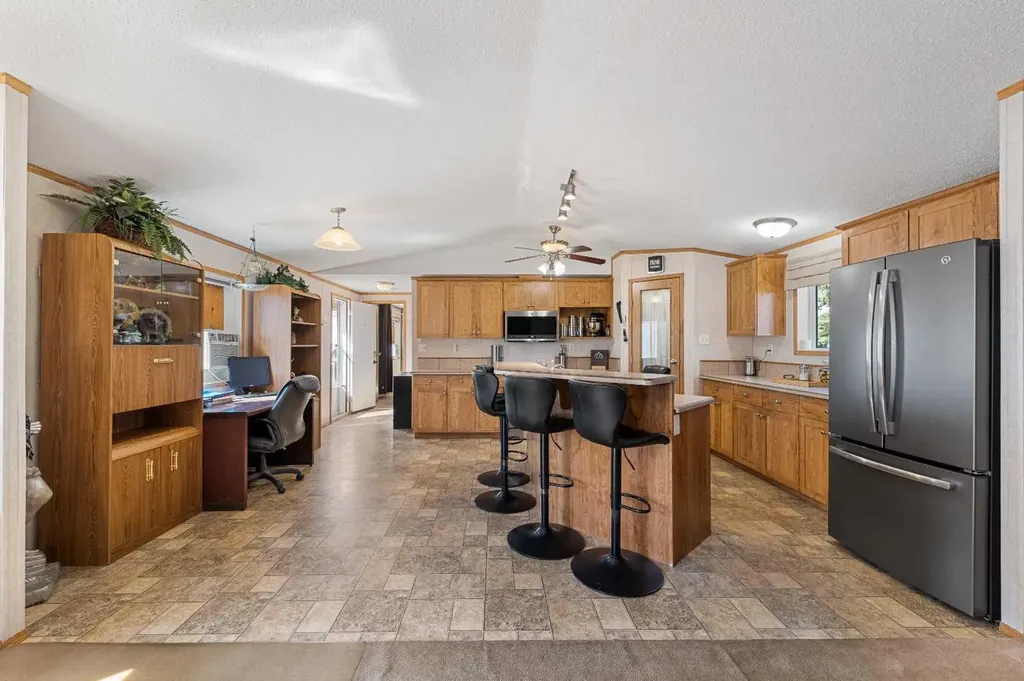 81 Barstow Street Carseland AB T0J 0M0
