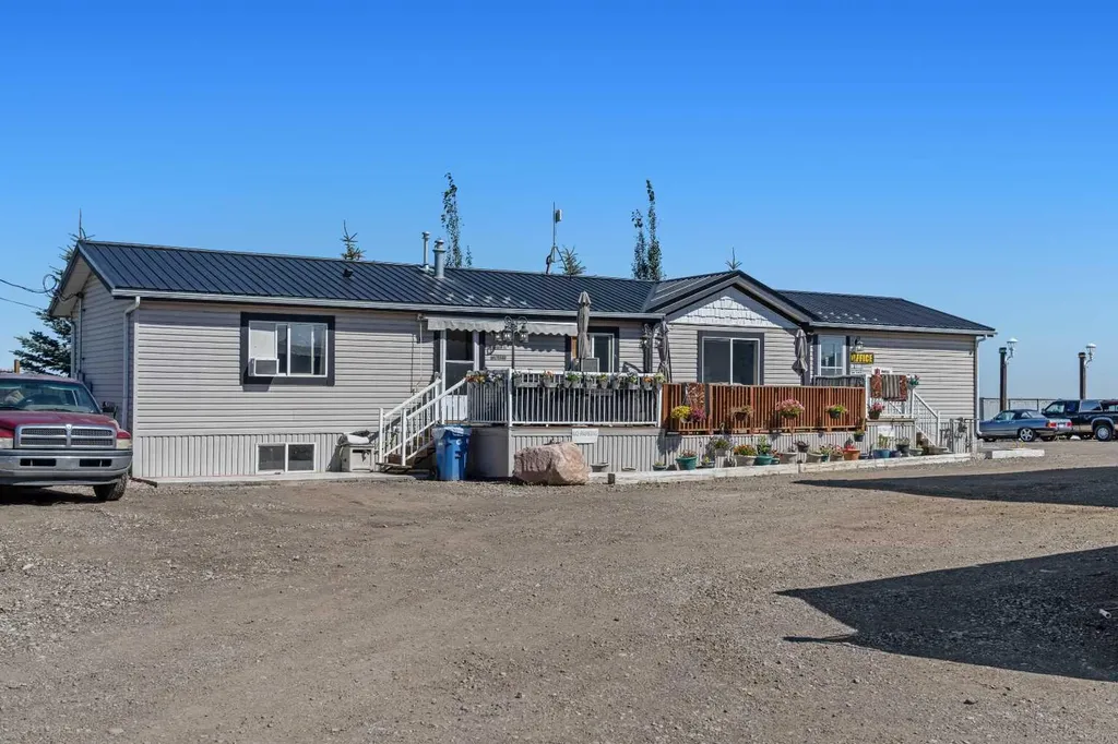81 Barstow Street Carseland AB T0J 0M0
