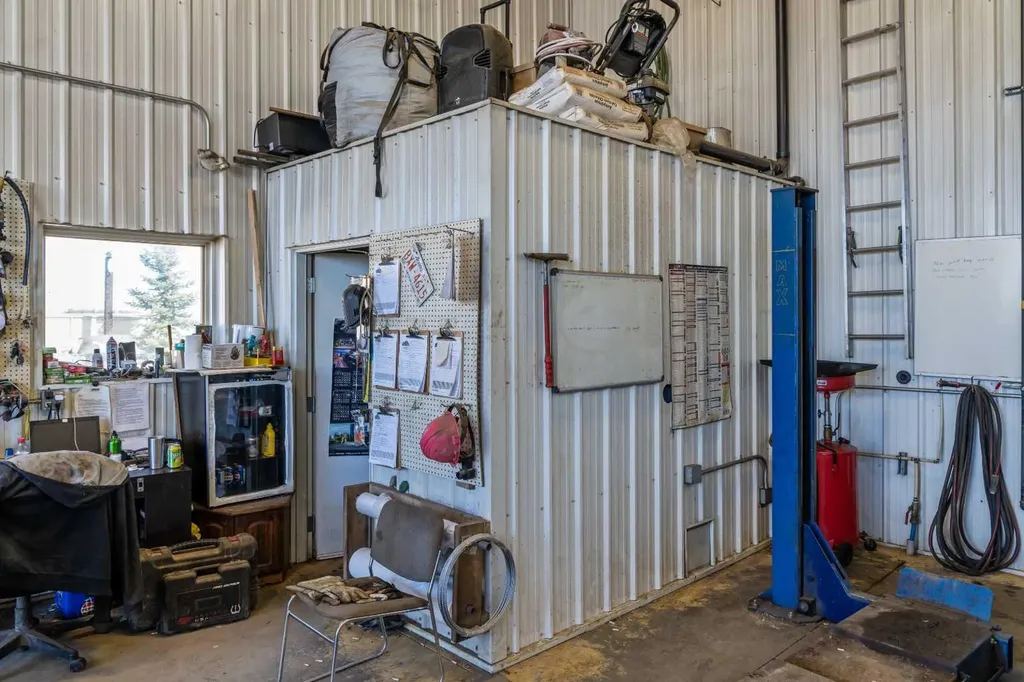 81 Barstow Street Carseland AB T0J 0M0