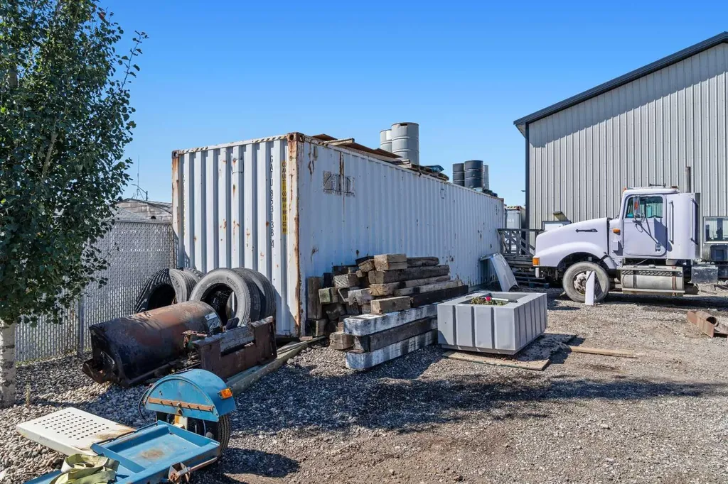 81 Barstow Street Carseland AB T0J 0M0