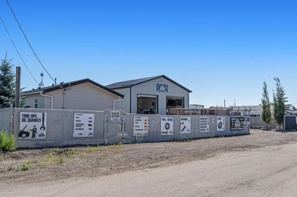 81 Barstow Street Carseland AB T0J 0M0