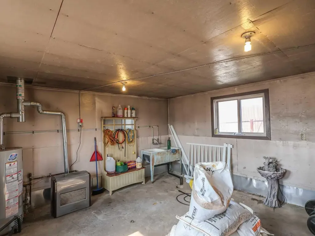 22014 Highway 601 Rural Lacombe County AB T0C 0B0