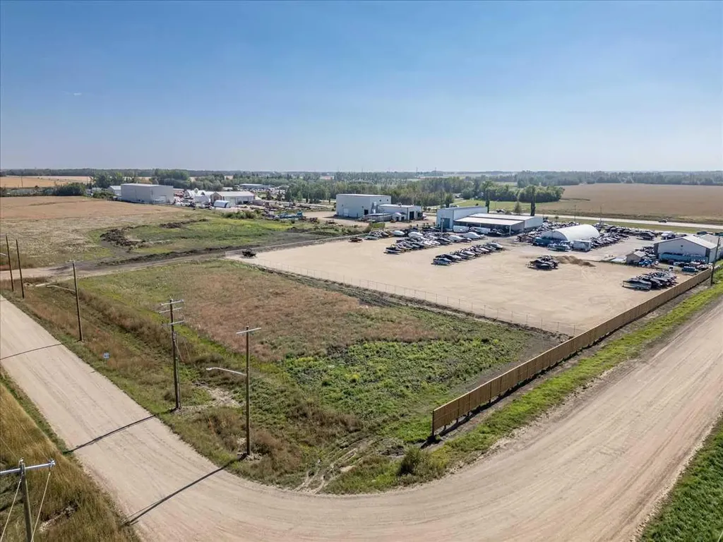 Lot 3, Block 1, Plan 2521824 Calmar AB T0C 0V0