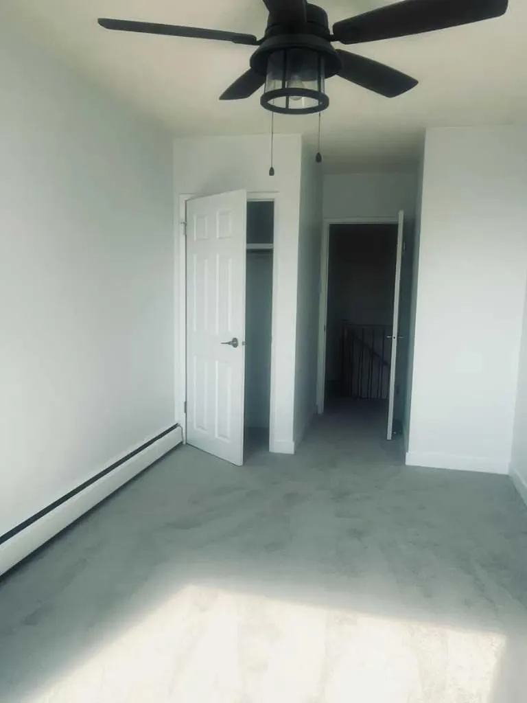 607 69 Avenue SW Calgary AB T2V 0P1