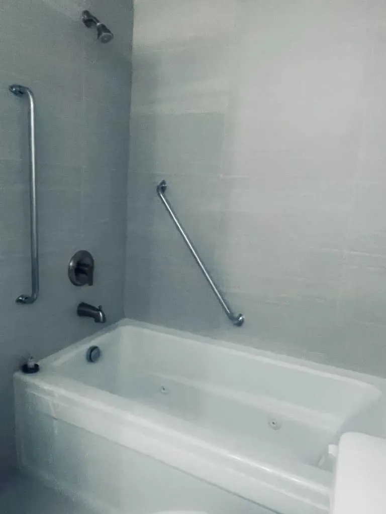607 69 Avenue SW Calgary AB T2V 0P1