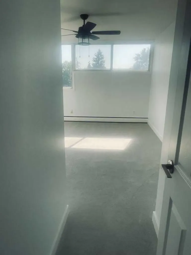607 69 Avenue SW Calgary AB T2V 0P1