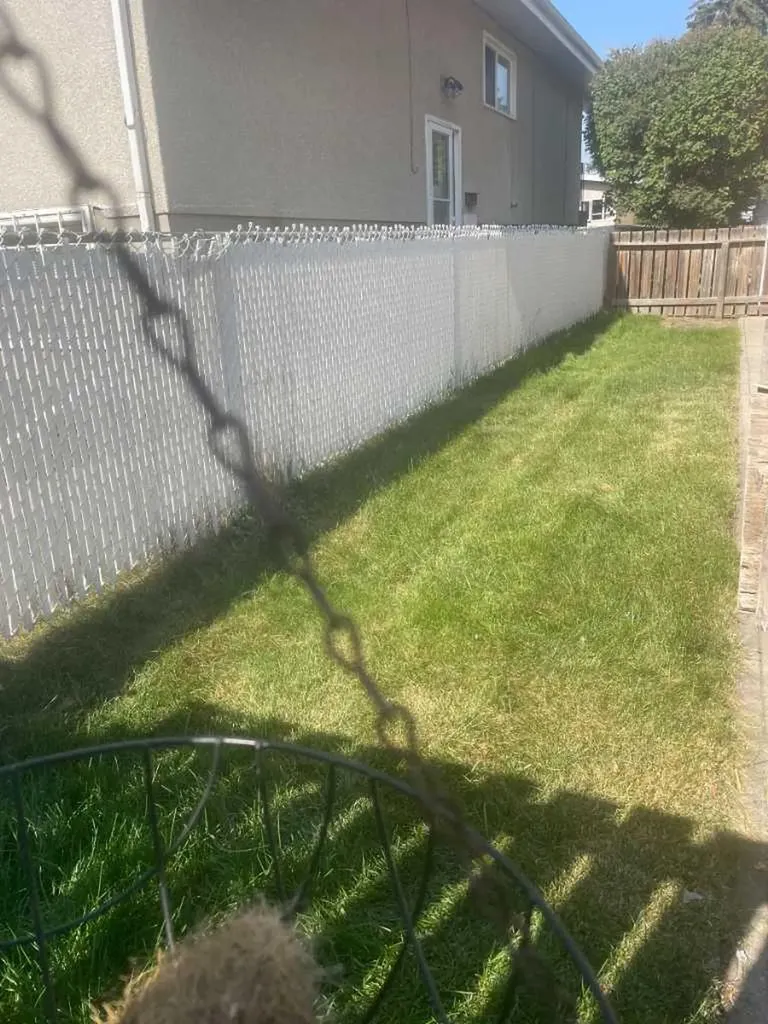607 69 Avenue SW Calgary AB T2V 0P1
