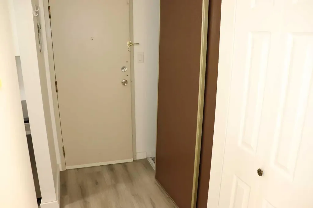 5611 10 Avenue Edson AB T7E 1R4