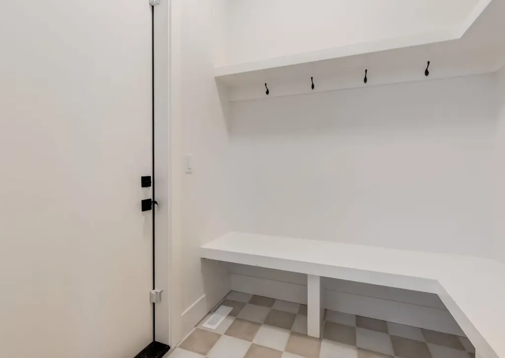 507 26 Avenue NE Calgary AB T2E 1Z6
