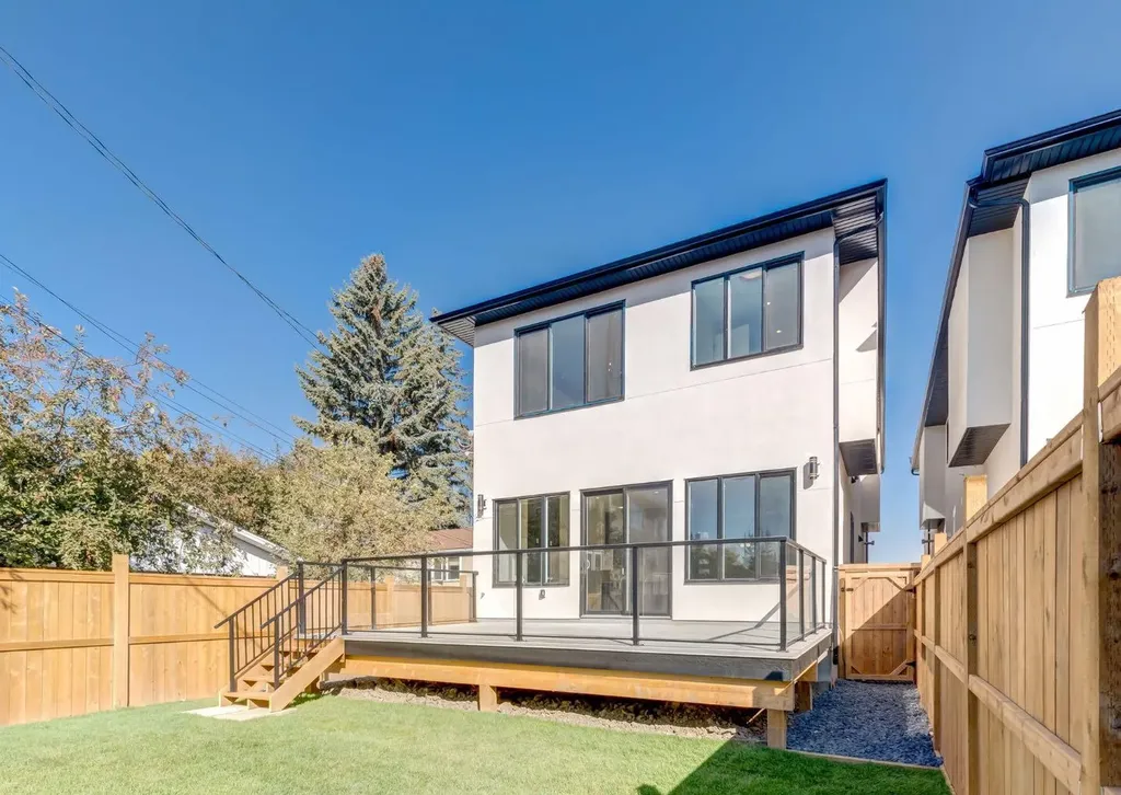 507 26 Avenue NE Calgary AB T2E 1Z6