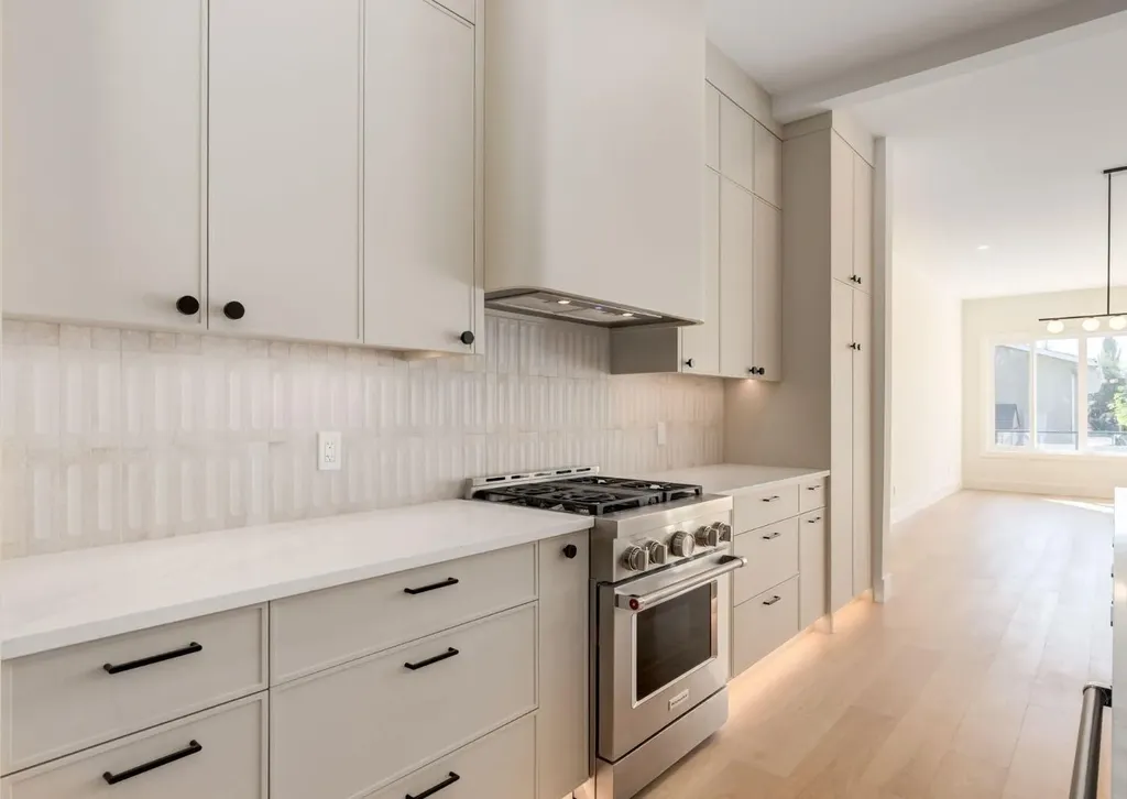507 26 Avenue NE Calgary AB T2E 1Z6