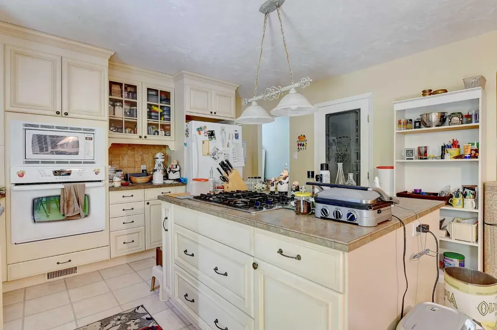 713062 Range Road 94 Beaverlodge AB T0H 0C0
