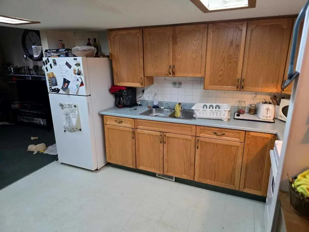205 Reed Avenue Hayter AB T0B1X0