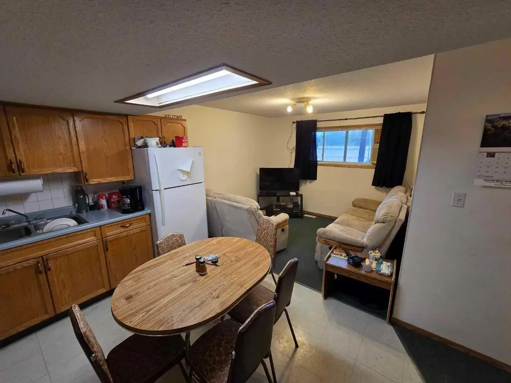 205 Reed Avenue Hayter AB T0B1X0