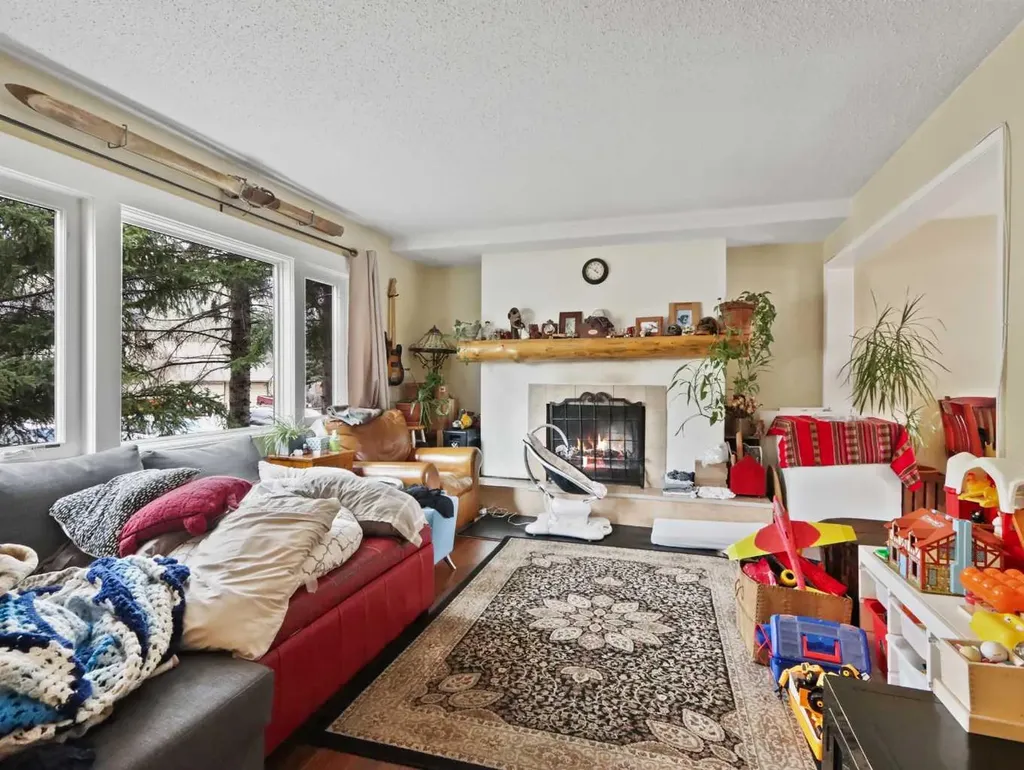 228 17th Street Canmore AB T1W1Y8