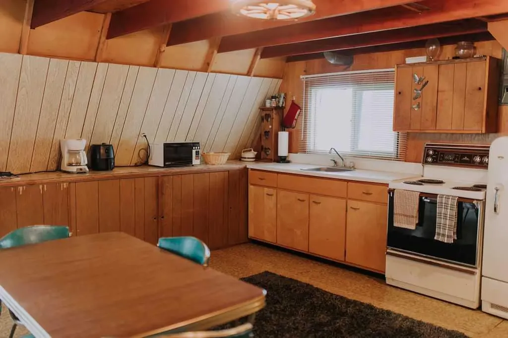 Cabin 62 Clear Lake Rural Wainwright No. 61 M.d. Of AB T9W 1S8