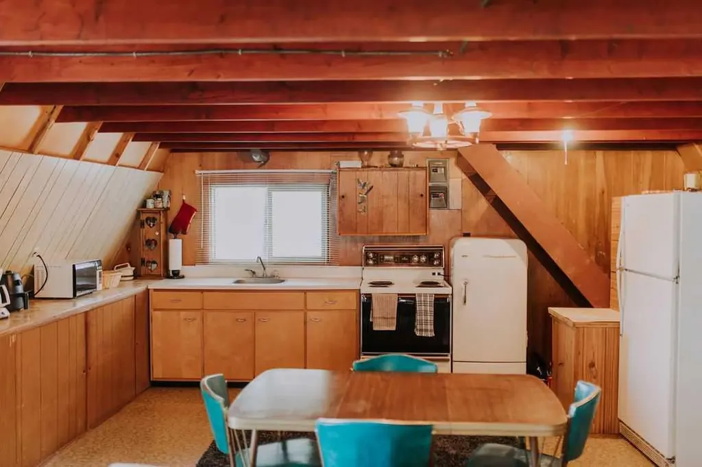 Cabin 62 Clear Lake Rural Wainwright No. 61 M.d. Of AB T9W 1S8